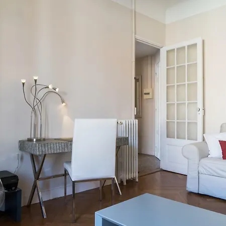 Spacious One Bedroom - Great Location! Cannes