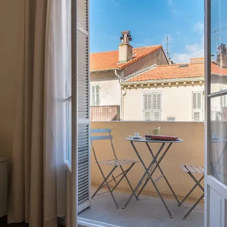 Spacious One Bedroom - Great Location! Appartement *