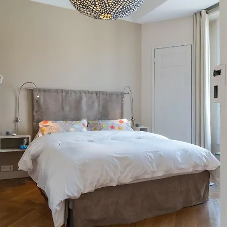 Spacious One Bedroom - Great Location! Apartment